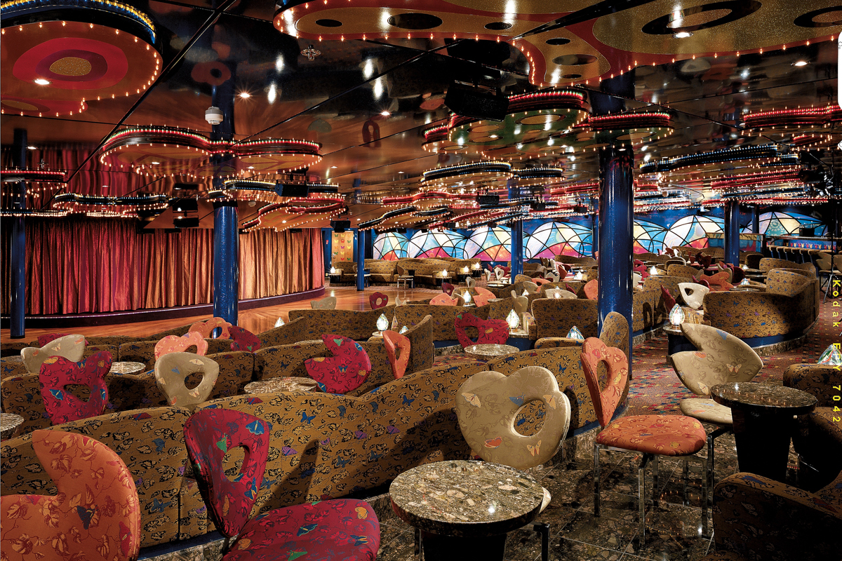 MyCruise Carnival Pride Offentlige-arealer Barer-lounger-atrium3